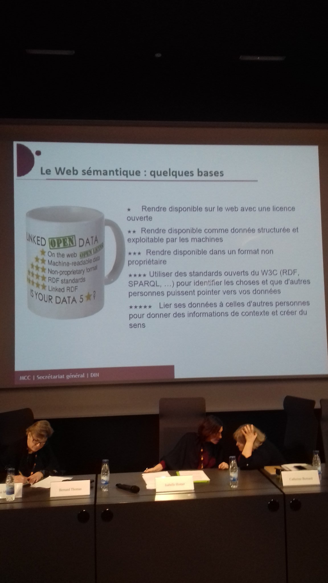 Les bases du #websemantique avec Marie-Veronique Le roi du @MinistereCC #AAFrasad17 https://t.co/PMI3jo5CoA