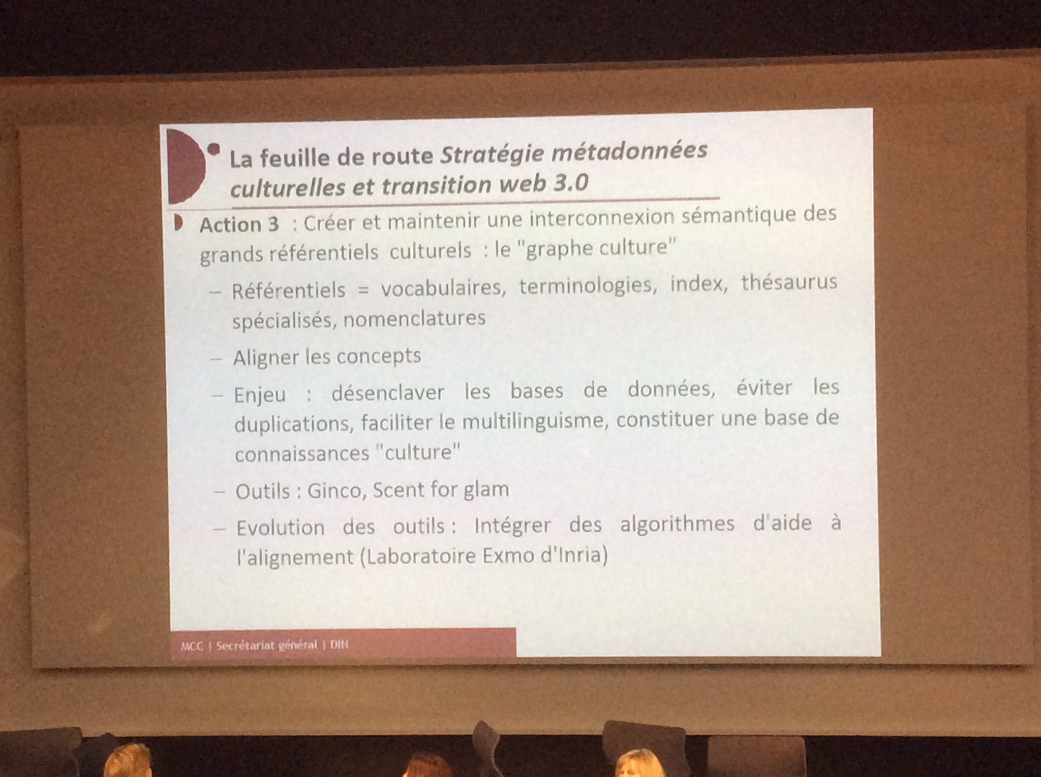 Avec le referentiel girondin on peut faire ça aussi @keronos il faut se renseigner sur l'outil d'aide à l'alignement de @Inria #AAFrasad17 https://t.co/XzbjTe2yvI