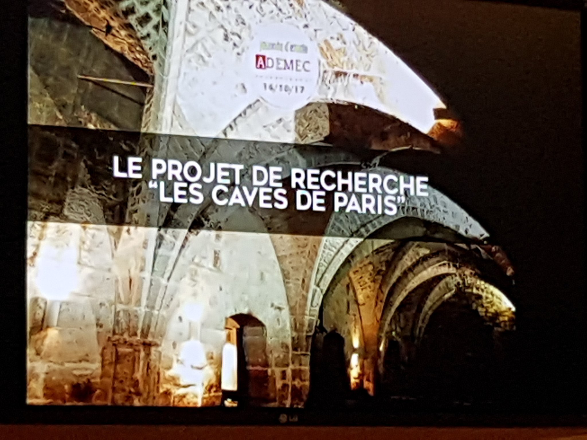 Projet de recherche avec de nombreux partenaires institutionnels dont @MinistereCC et @ArchivesnatFr #JE_ADEMEC https://t.co/hf79cT0py9