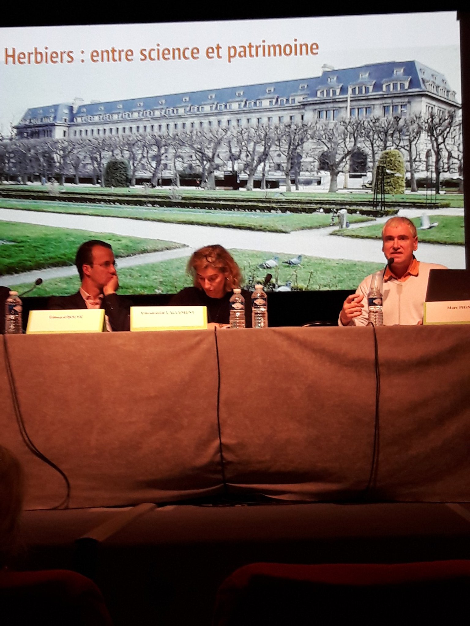 Marc Pignal @Le_Museum  présente les #herbonautes site #francophone de passionnés #ParticiperParticipez à indexation collaborative en ligne https://t.co/2Kj08mbLQz