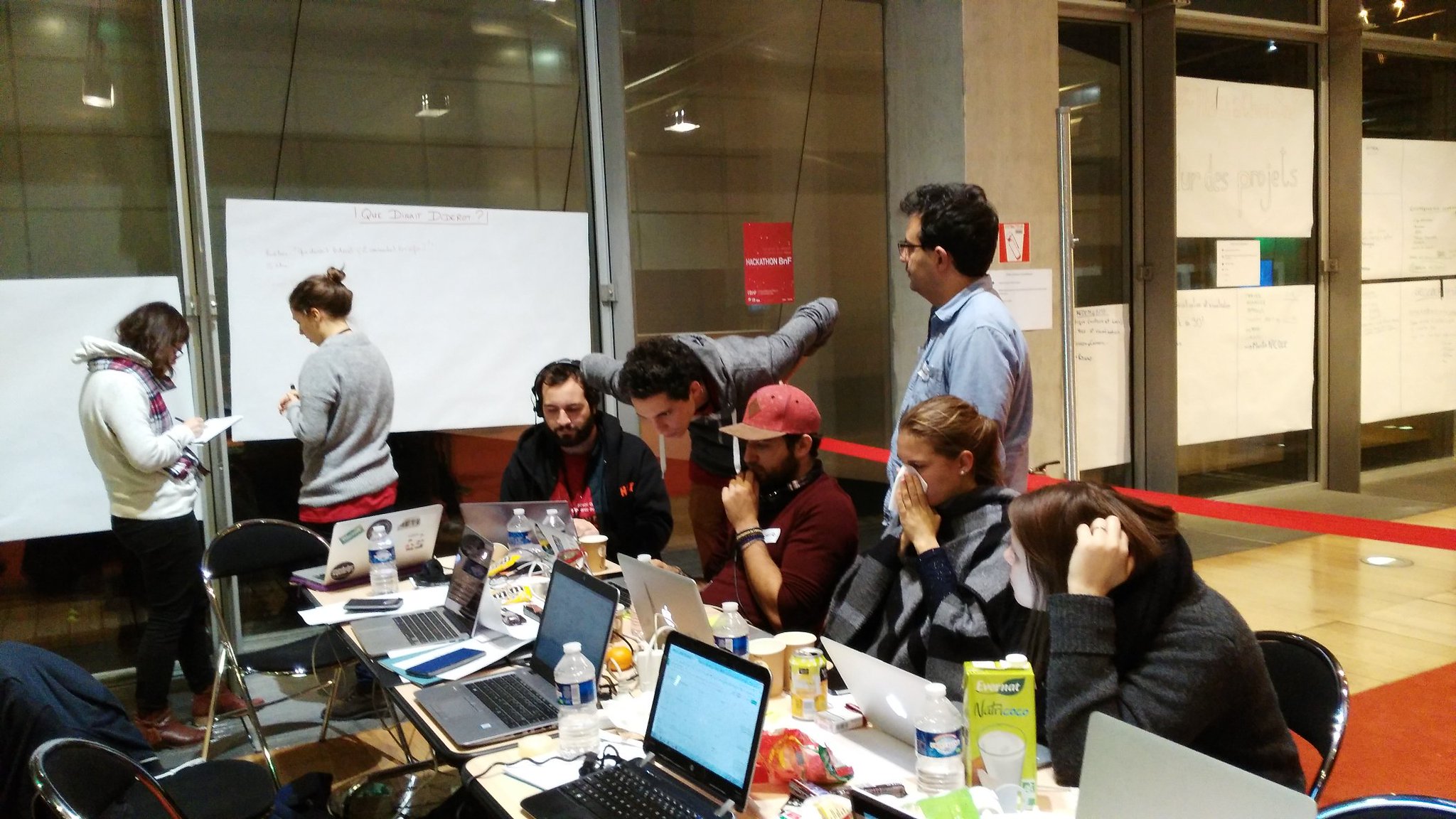 La team #QueDiraitDiderot en pleine concentration #hackathonBnF https://t.co/hckOjI0vmm