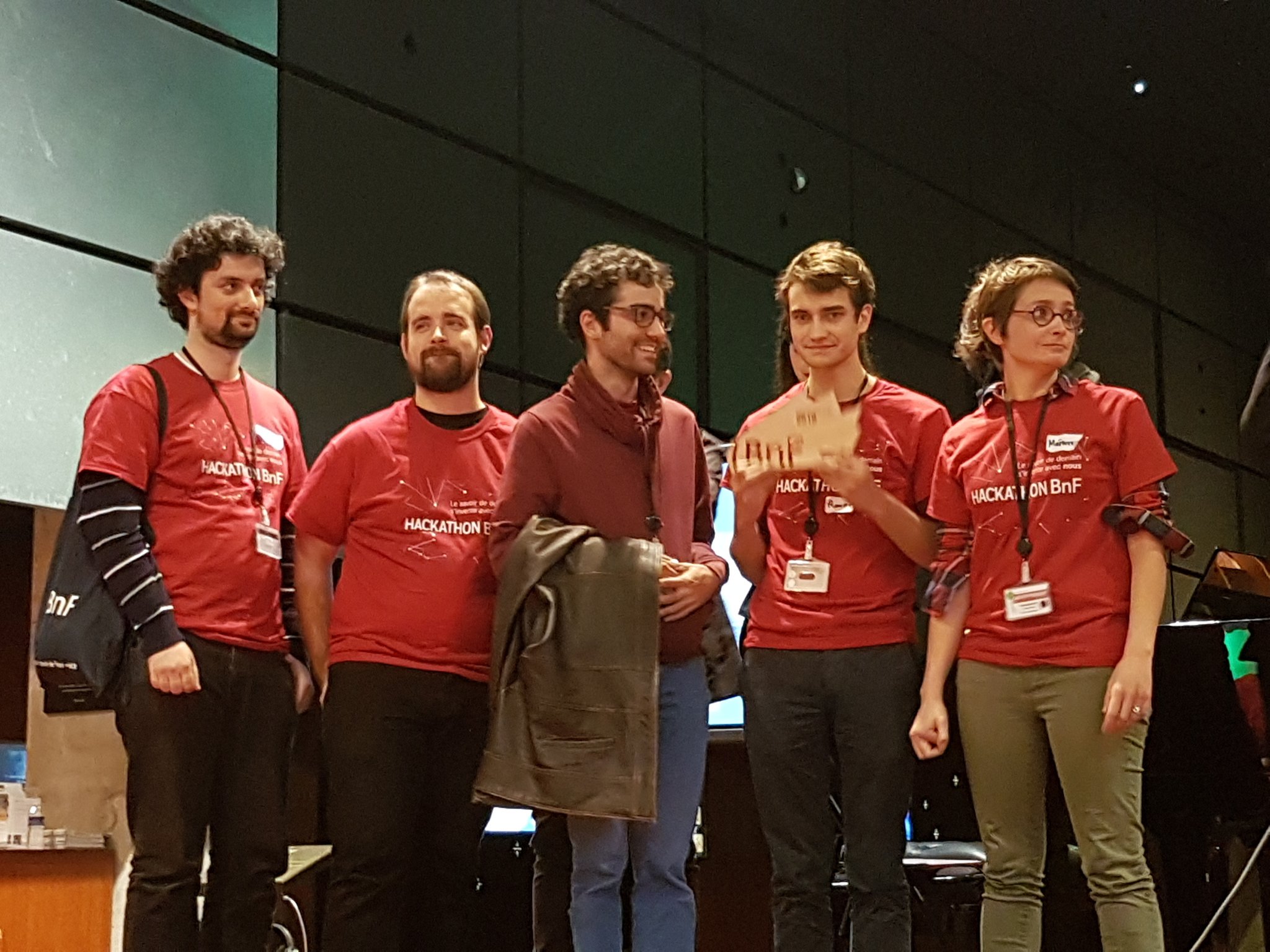 And the winner is... @gallicarte #HackathonBnF https://t.co/d2agtYHHjt