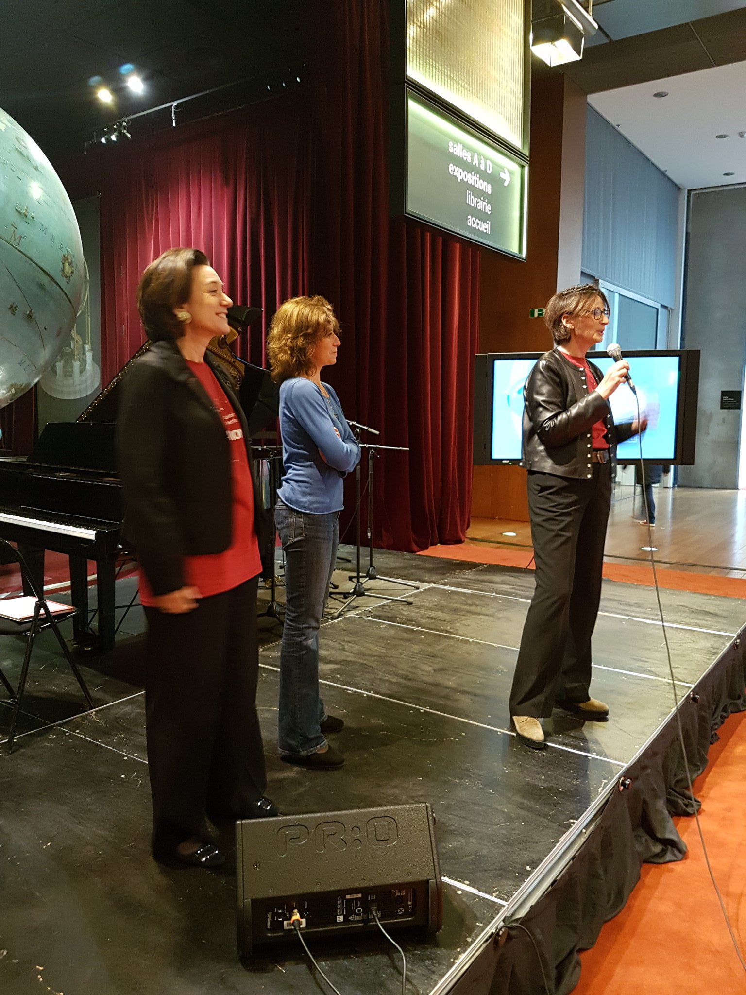 Discours de Laurence Engel, présidente @laBnF quelques instants avec la remise du prix du #hackathonBnF https://t.co/l4jGottMLo